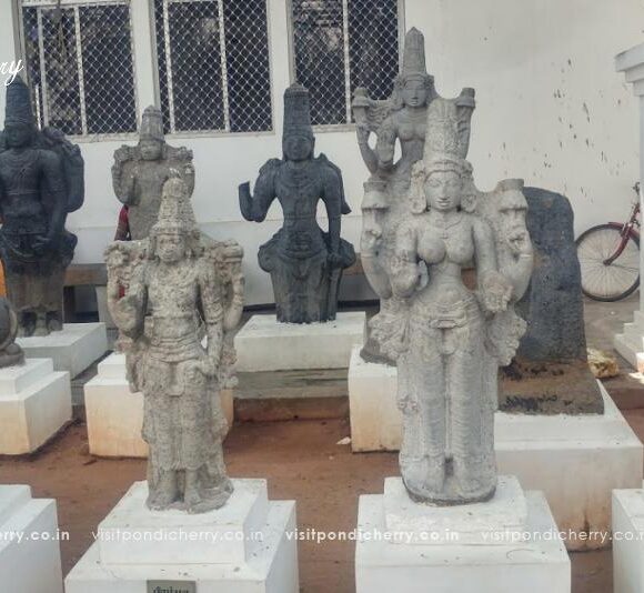 Puducherry Museum – Amazing Heritage & Art Collection in White Town