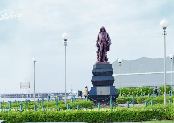 Joseph François Dupleix Statue Pondicherry – Iconic French Governor Monument