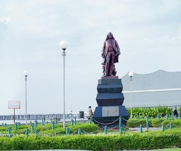Joseph François Dupleix Statue Pondicherry – Iconic French Governor Monument