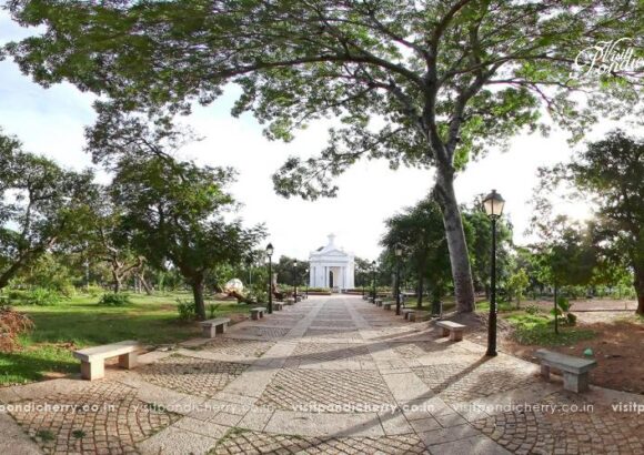 Bharati Government Park Pondicherry – Peaceful Green Park in White Town