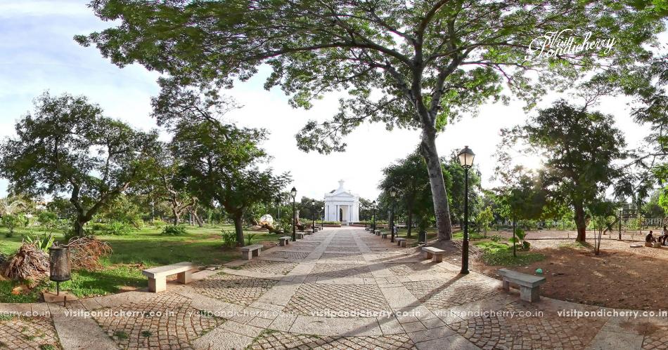 Bharati Government Park Pondicherry green park with Aayi Mandapam