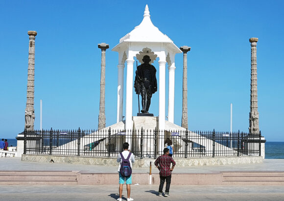 Mahatma Gandhi Statue Pondicherry – Iconic Promenade Landmark & Historic Guide