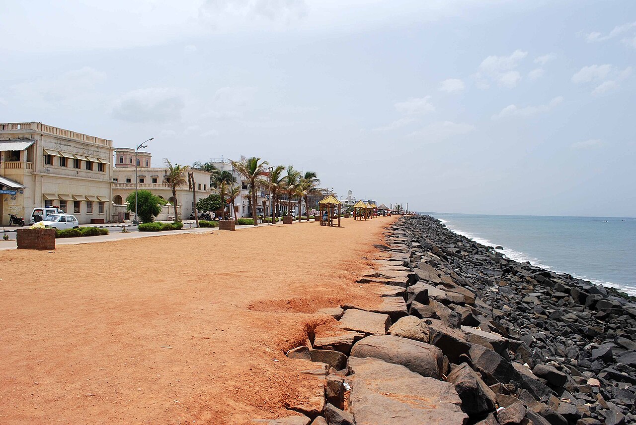 Promenade Beach Pondicherry scenic seaside walkway in White Town