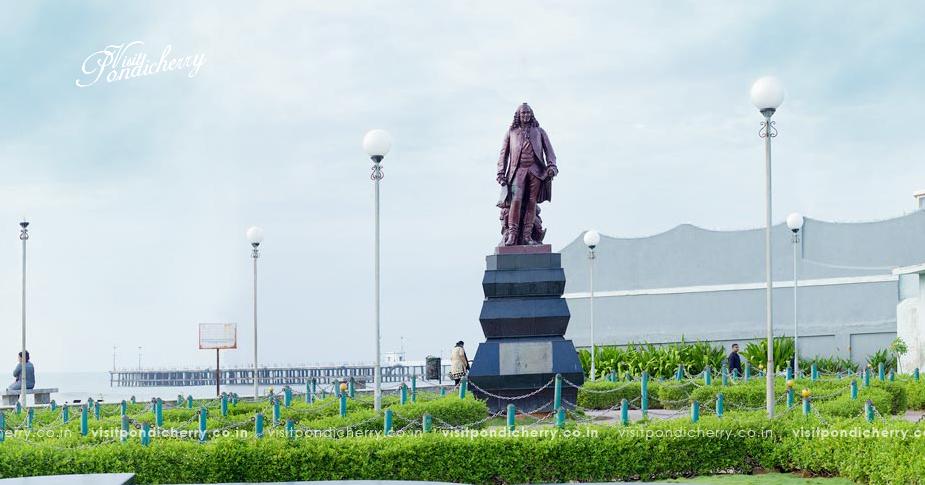 Dupleix Statue Pondicherry monument near Promenade Beach